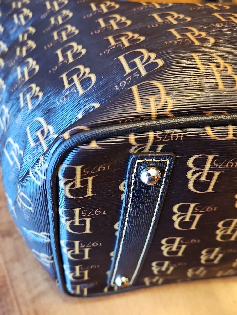Dooney & Bourke 1975 Tote Set Brown Tmoro - Picture 7 of 16